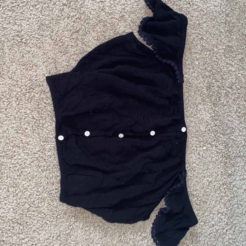 Black cropped, off shoulder blouse